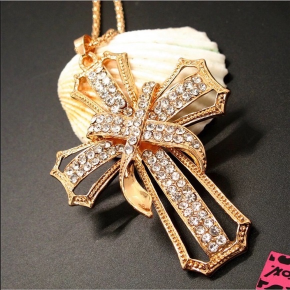 New Crystal Cross BetseyJohnson Sweater Necklace - Picture 13 of 14